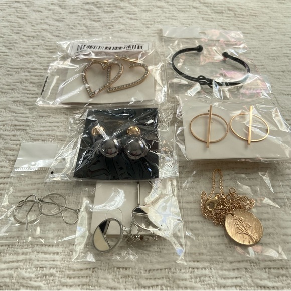 Jewelry 7pc Bundle - Picture 2 of 9